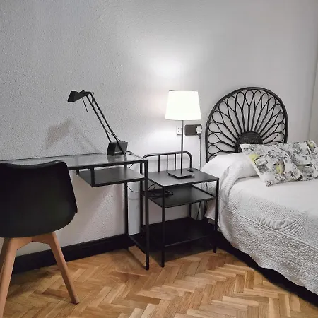 Vivienda Con Parking Incluido - Zona Dyck *